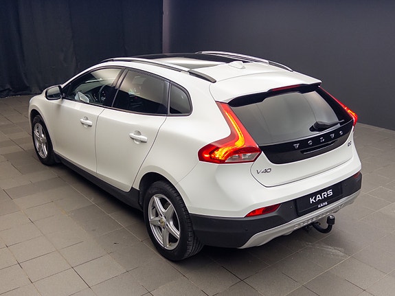 Volvo V40 Cross Country 9 of 30