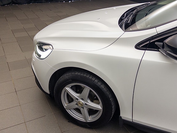 Volvo V40 Cross Country 17 of 30