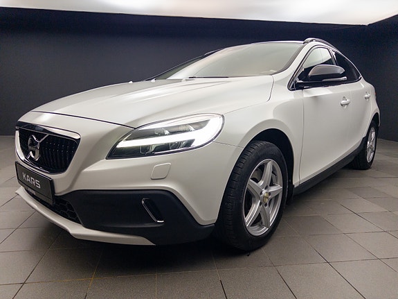 Volvo V40 Cross Country 13 of 30