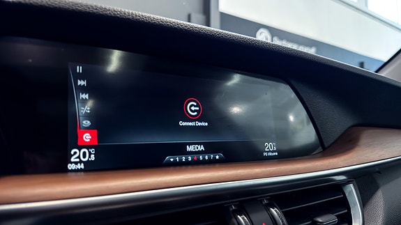 Alfa Romeo Stelvio 28 of 30