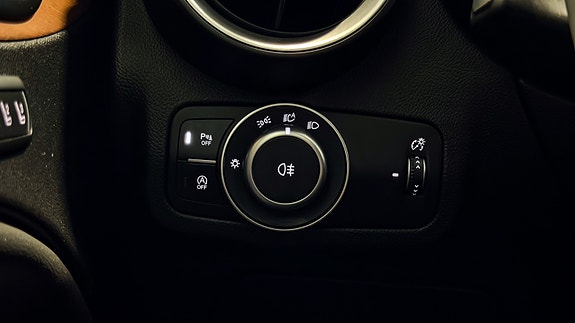 Alfa Romeo Stelvio 22 of 30