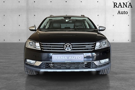 Volkswagen Passat Alltrack 3 of 22