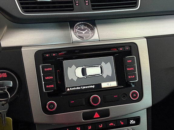 Volkswagen Passat Alltrack 16 of 22