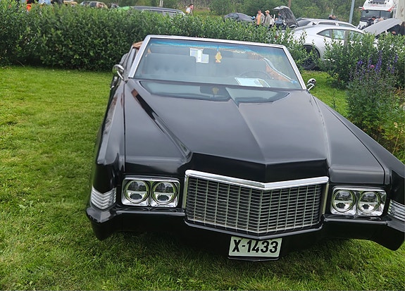 Cadillac Deville 4 of 30