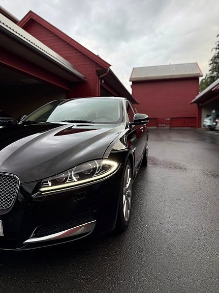 Jaguar XF 6 of 22