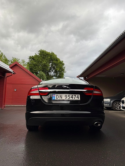 Jaguar XF 7 of 22