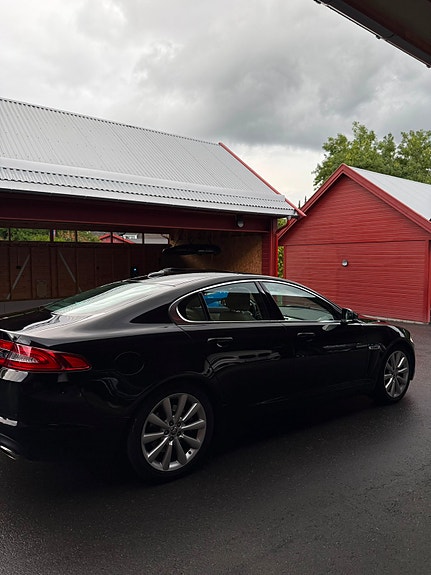 Jaguar XF 2 of 22
