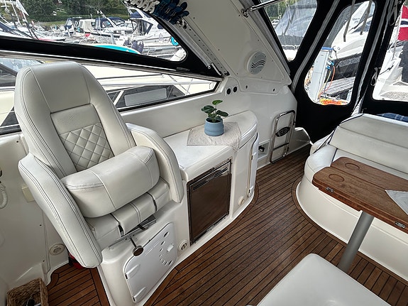 Bavaria 33 Sport - Teak dollbord, Aggregat, Solcelle, Ferskvannskjørt 12 of 30