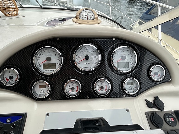 Bavaria 33 Sport - Teak dollbord, Aggregat, Solcelle, Ferskvannskjørt 15 of 30