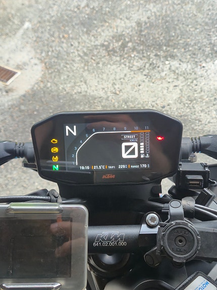 KTM 790 Duke 14 of 17