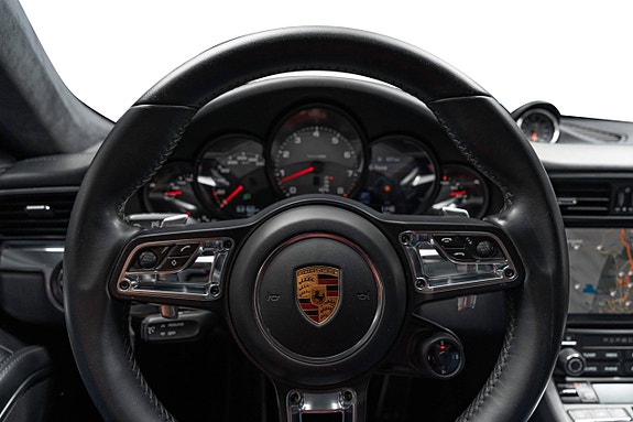 Porsche 911 Carrera S 29 of 30