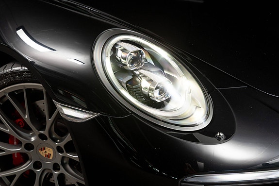 Porsche 911 Carrera S 12 of 30