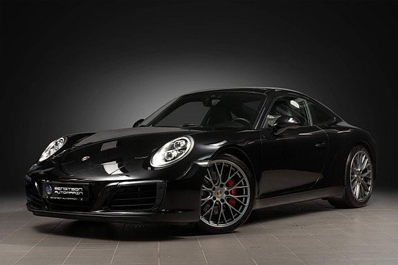 Porsche 911 Carrera S 13 of 30