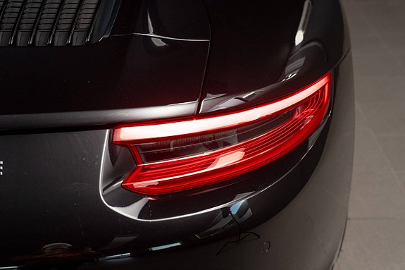 Porsche 911 Carrera S 4 of 30