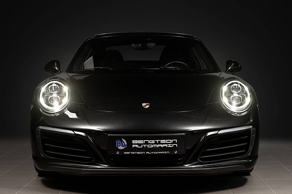 Porsche 911 Carrera S 22 of 30