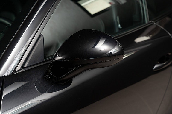 Porsche 911 Carrera S 16 of 30