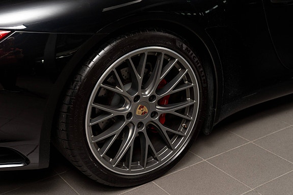 Porsche 911 Carrera S 20 of 30