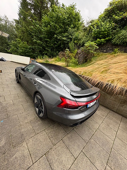 Audi e-tron GT 6 of 13