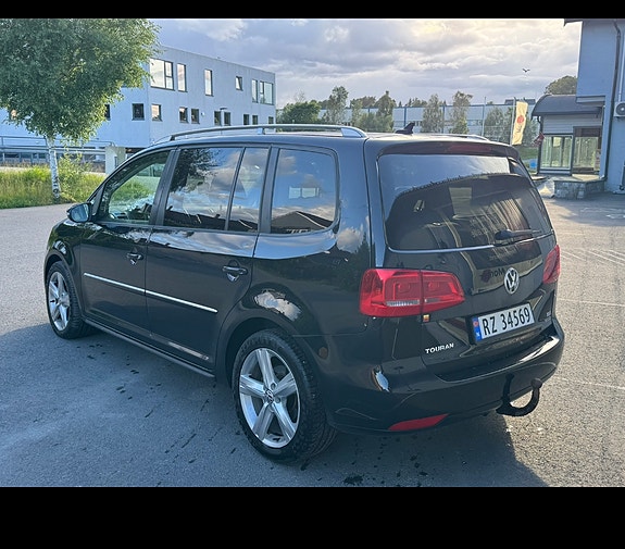 Volkswagen Touran 3 of 19