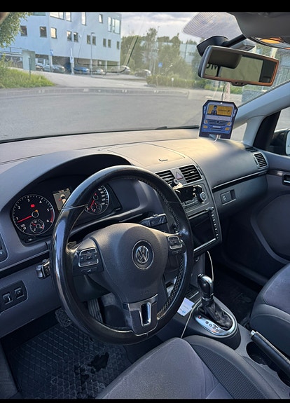 Volkswagen Touran 13 of 19