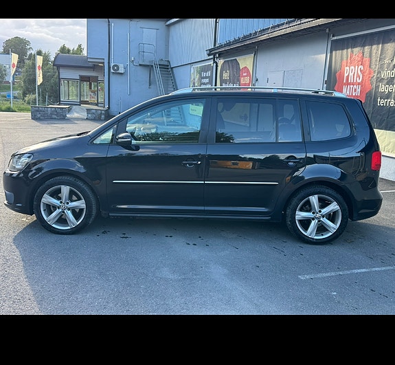 Volkswagen Touran 6 of 19