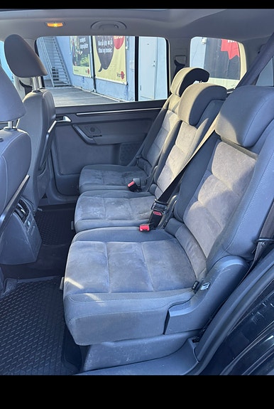 Volkswagen Touran 10 of 19