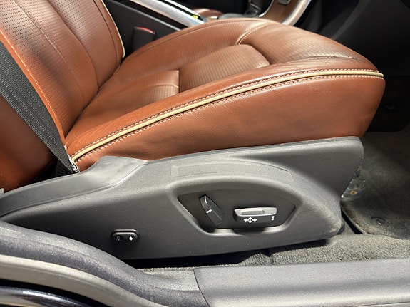 Volvo V70 16 of 30