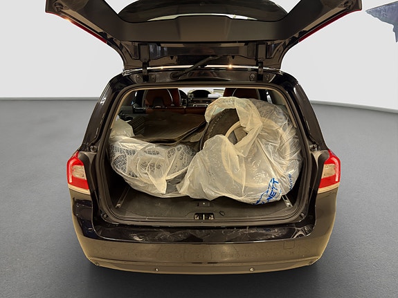 Volvo V70 6 of 30