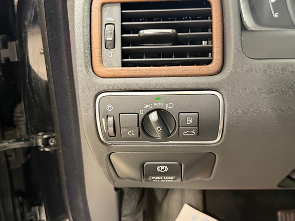 Volvo V70 22 of 30