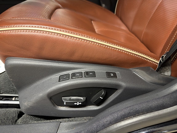 Volvo V70 20 of 30