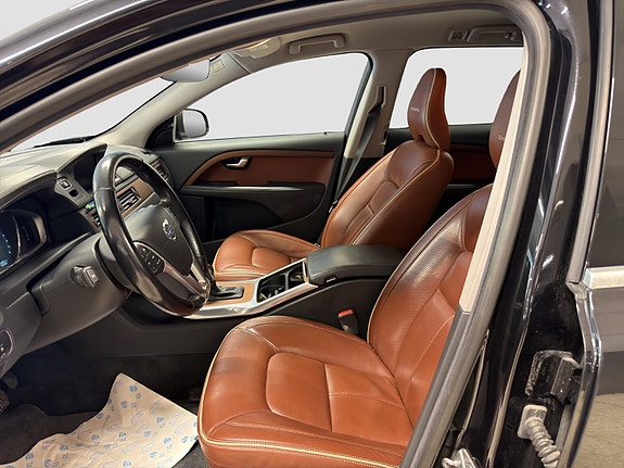 Volvo V70 19 of 30