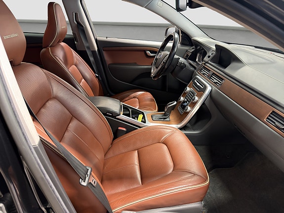 Volvo V70 15 of 30