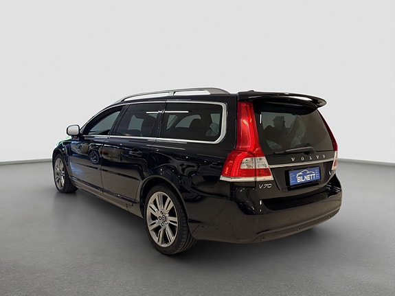 Volvo V70 8 of 30