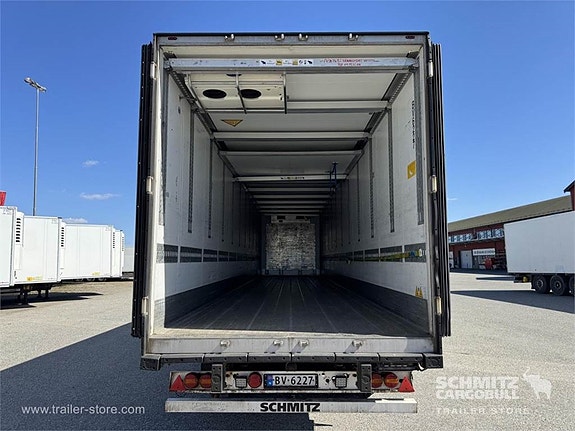Schmitz Cargobull Reefer Multitemp 8 of 13