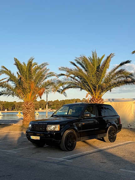 Land Rover Range Rover Sport 3 of 10