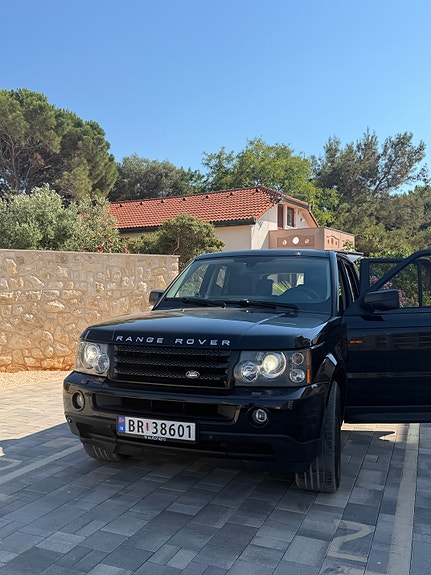 Land Rover Range Rover Sport 7 of 10