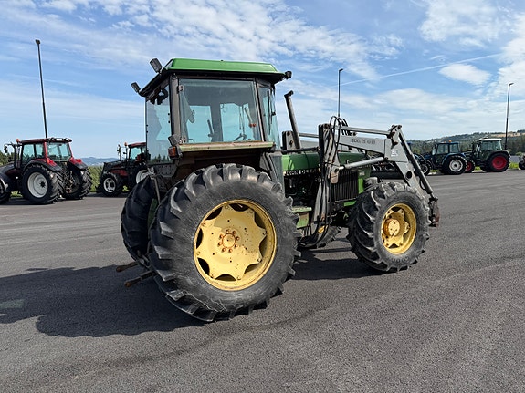 John Deere 2040 19 of 30