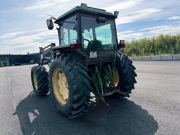 John Deere 2040 13 of 30