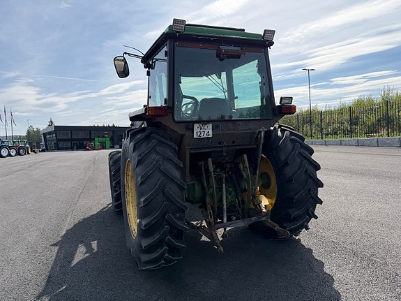 John Deere 2040 12 of 30