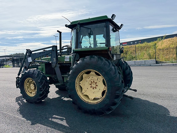 John Deere 2040 9 of 30