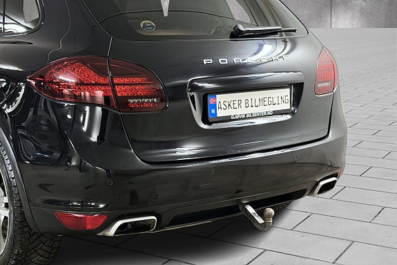 Porsche Cayenne 11 of 18