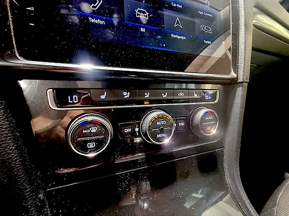 Volkswagen e-Golf VII 17 of 21
