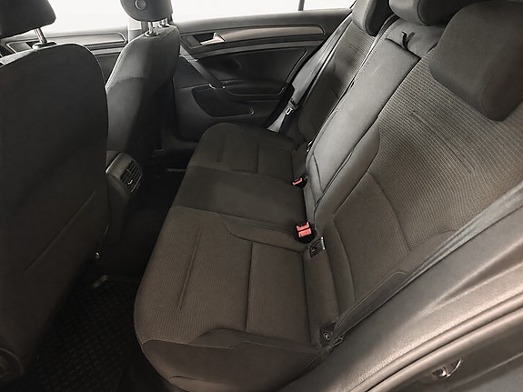 Volkswagen e-Golf VII 19 of 21