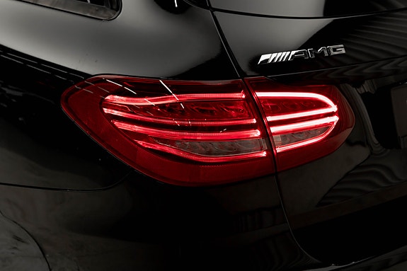Mercedes-Benz C43 14 of 30