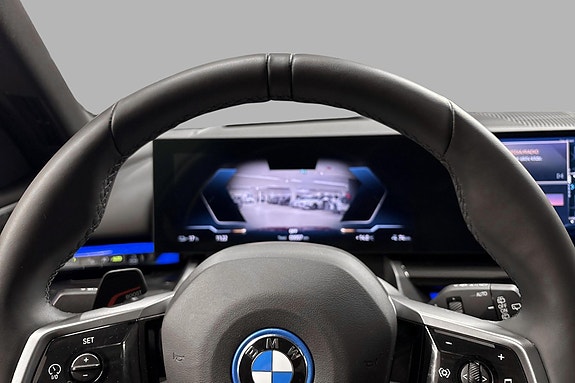 BMW i5 12 of 20