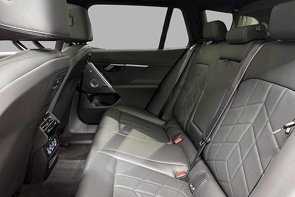 BMW i5 16 of 20