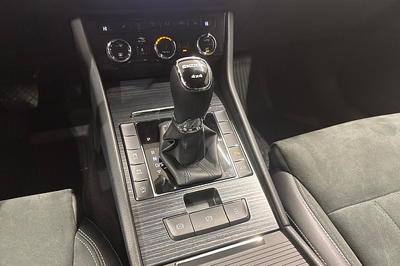 Skoda Superb 19 of 24
