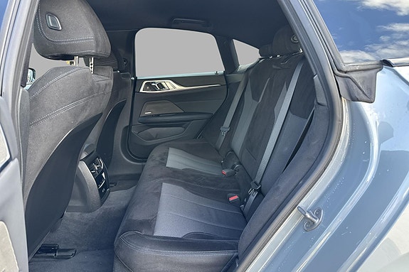 BMW i4 17 of 23