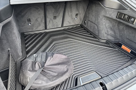 BMW i4 20 of 23