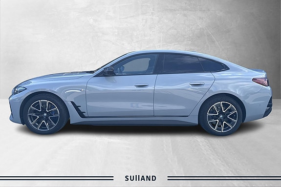 BMW i4 2 of 23